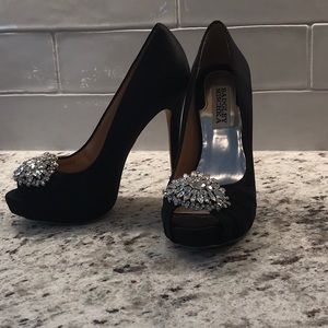 Badgley Mischka Women's Pettal Platform Pump